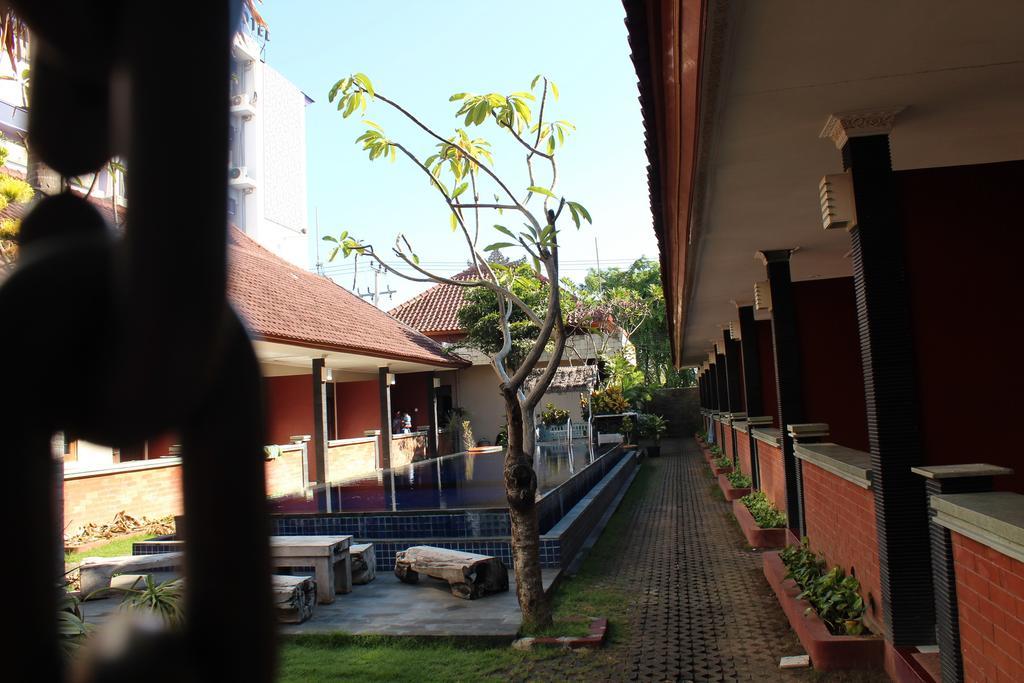 Puri Ganesh Otel Legian Dış mekan fotoğraf