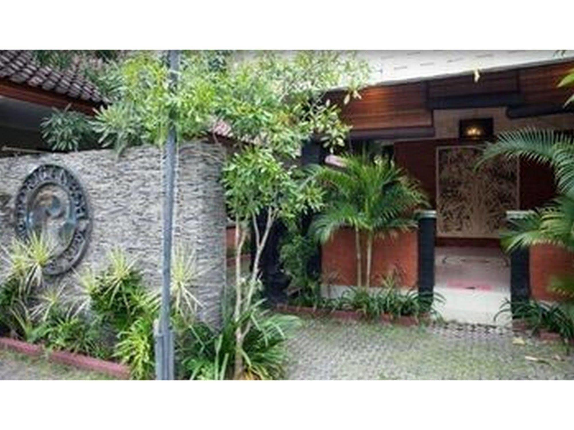 Puri Ganesh Otel Legian Dış mekan fotoğraf